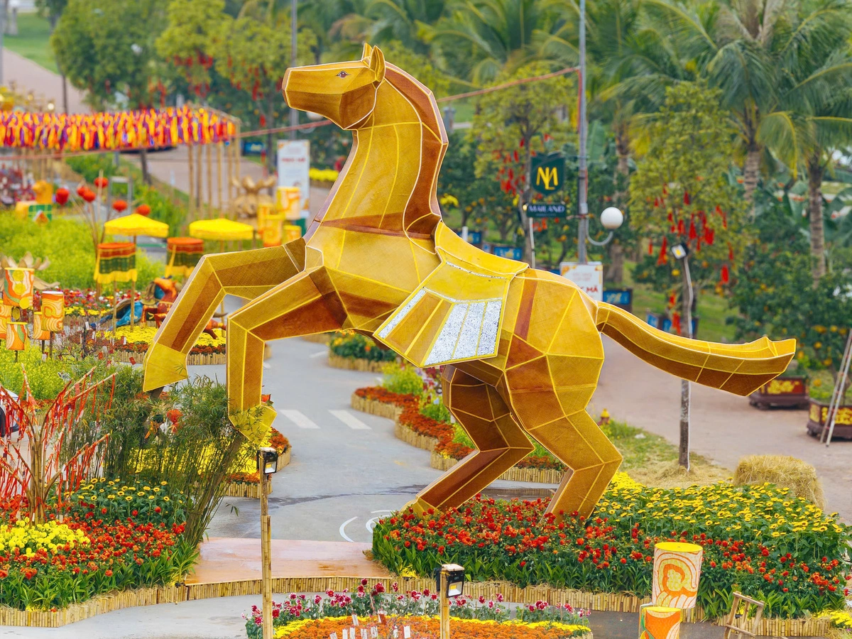 Biểu tượng linh vật ngựa Home Hanoi Xuan 2026 Mailand Hanoi City